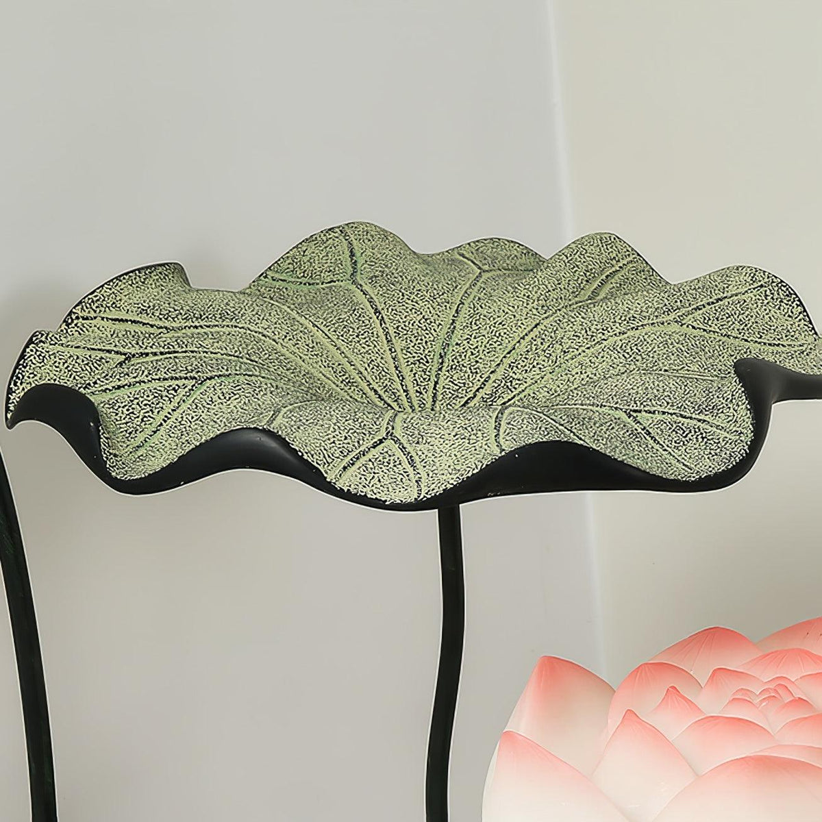 Arixen elegante vloerlamp met lotusbloemmotief