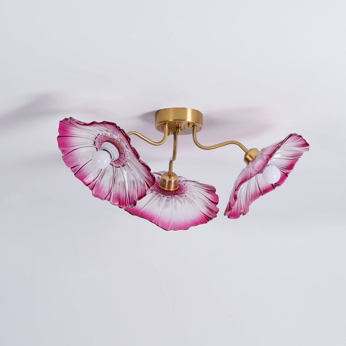 Lioruina messing plafondlamp van glas met bladglas en goudkleurige afwerking