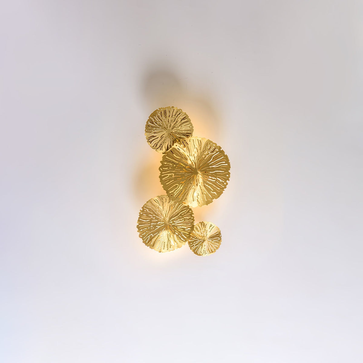 Rylso wandlamp Lotusbladeren messing