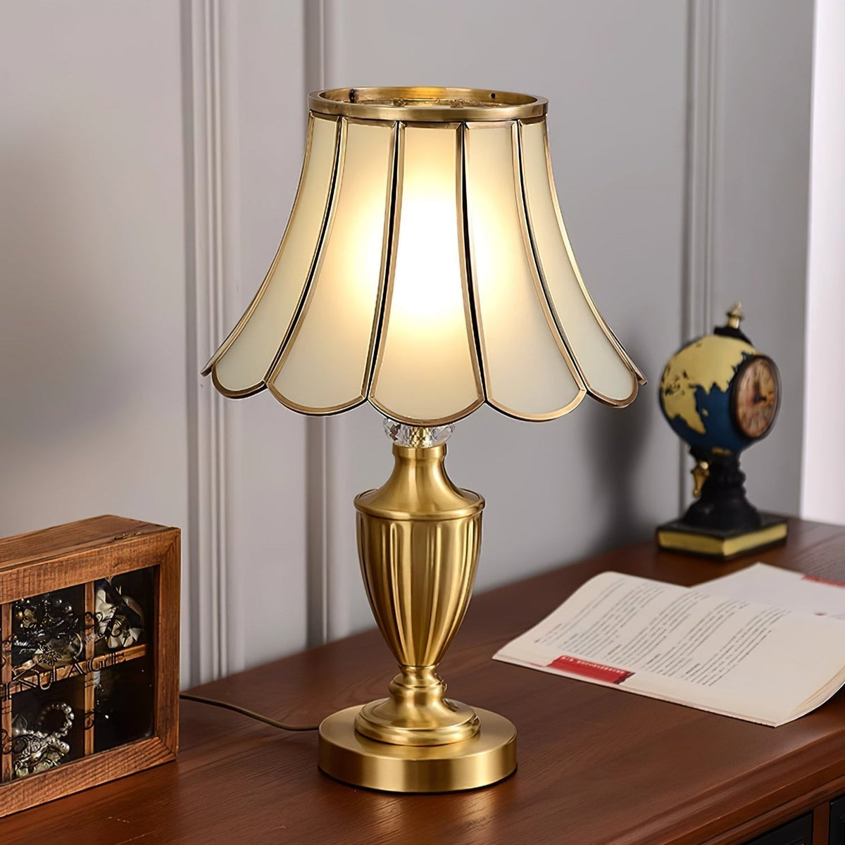 Valencia messing en glas vintage tafellamp