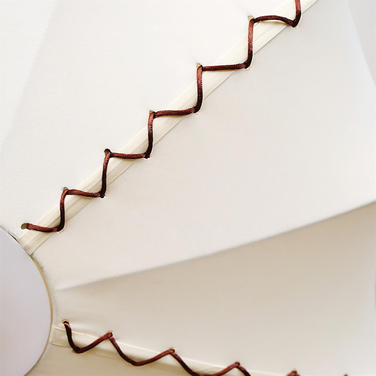 Colette plafondlamp van walnoothout en beige stof