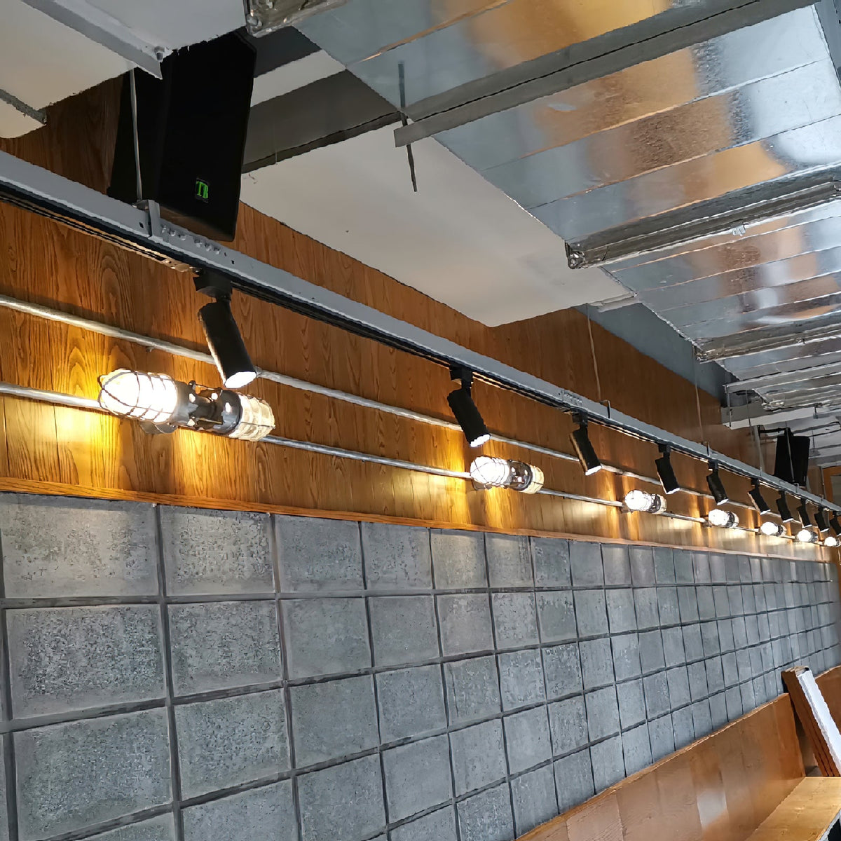 Ozorel wandlamp