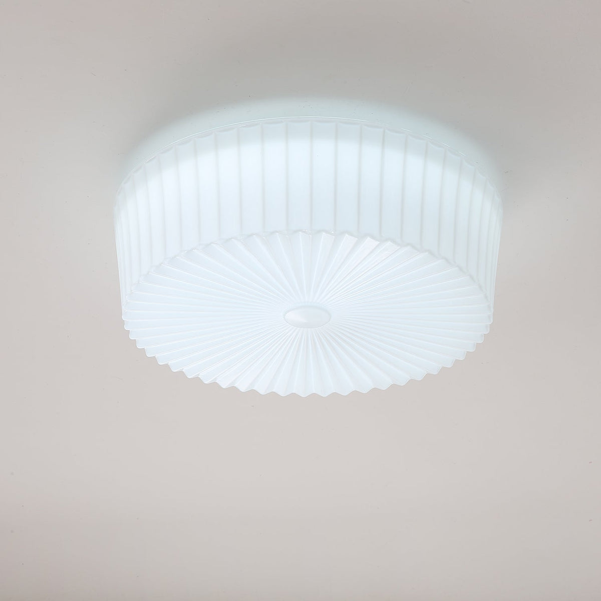 Celeena stralende glazen plafondlamp in trommelvorm