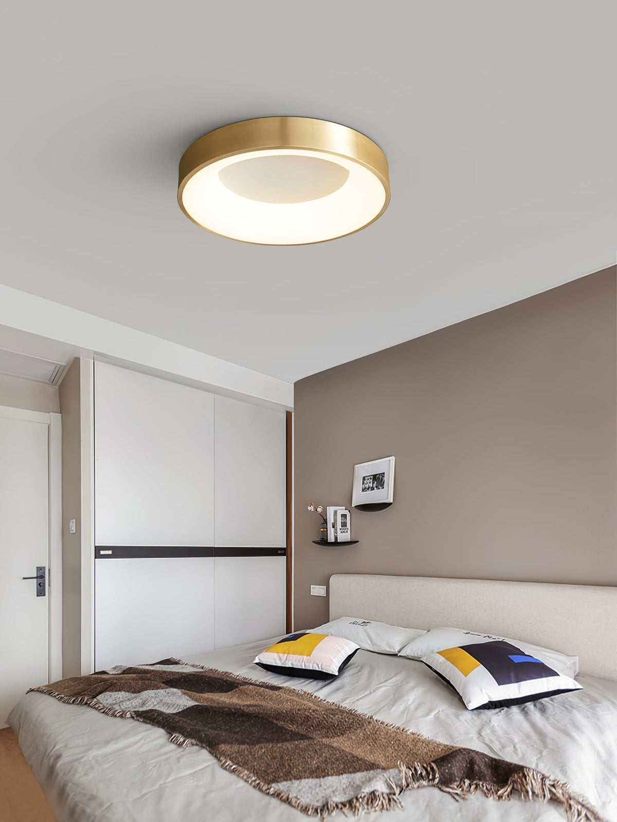 Zetheos Moderne minimalistische plafondlamp van messing