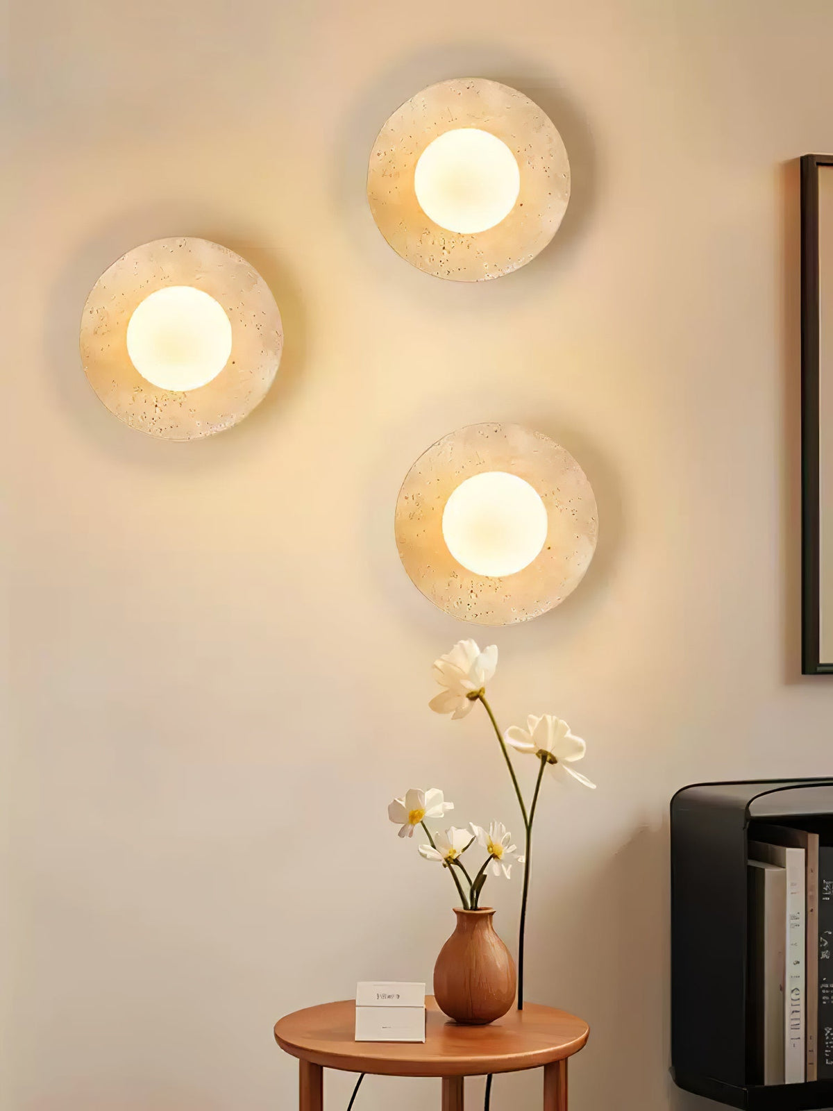 Sereella plafondlamp in travertin