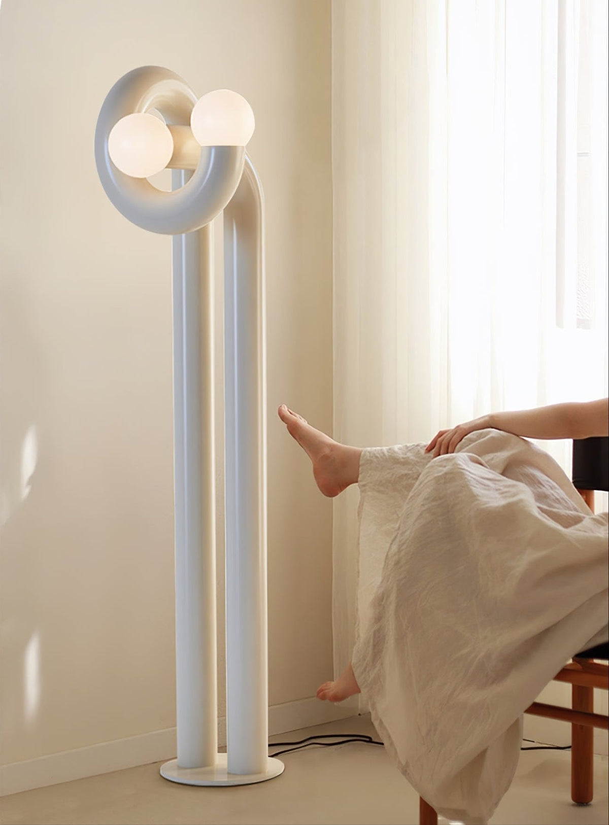 Arraeila sculpturale vloerlamp