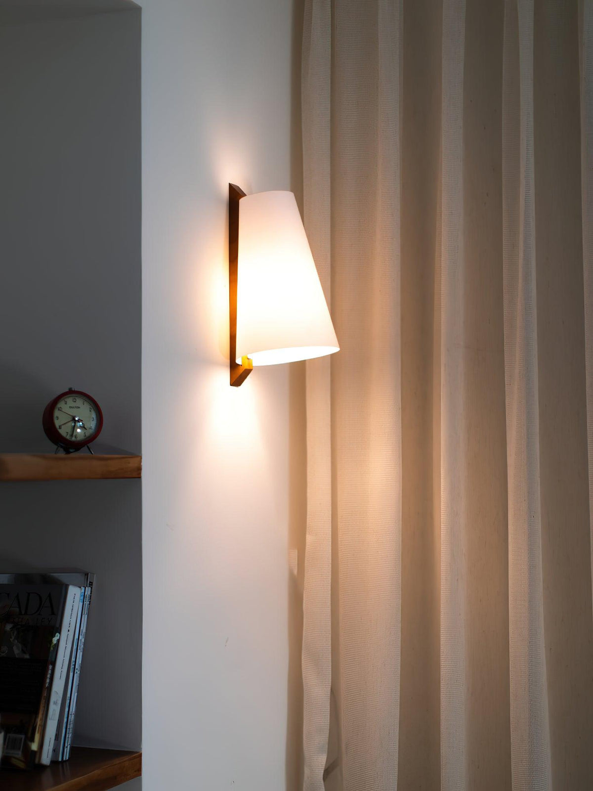 Miriam Moderne minimalistische wandlamp van kunststof