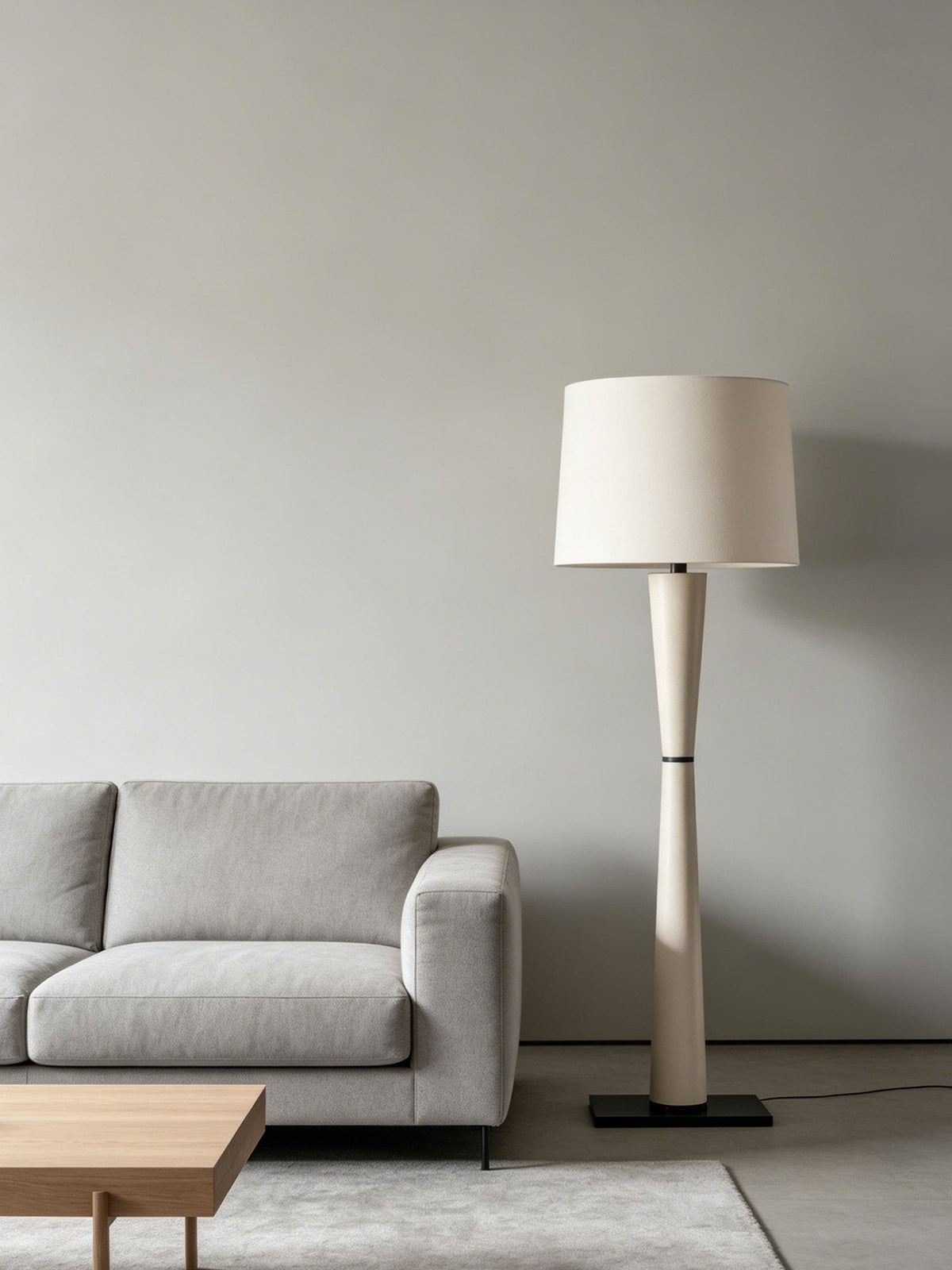 Renenelia vloerlamp van leer