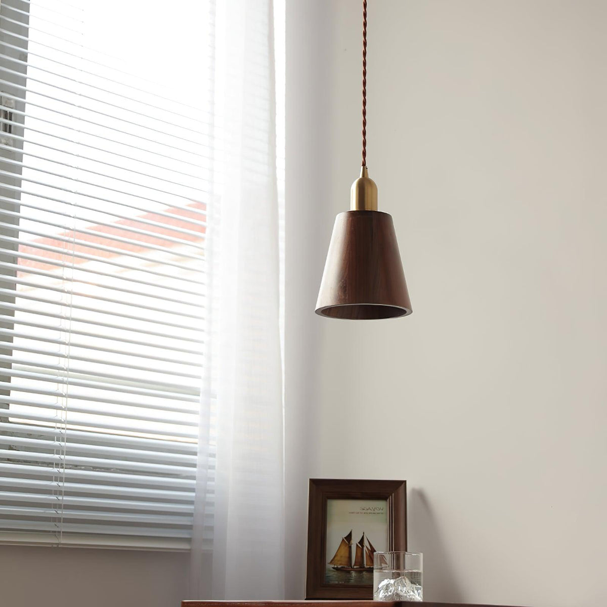 Sylinenne hanglamp van walnoothout en messing, modern voor de woonkamer