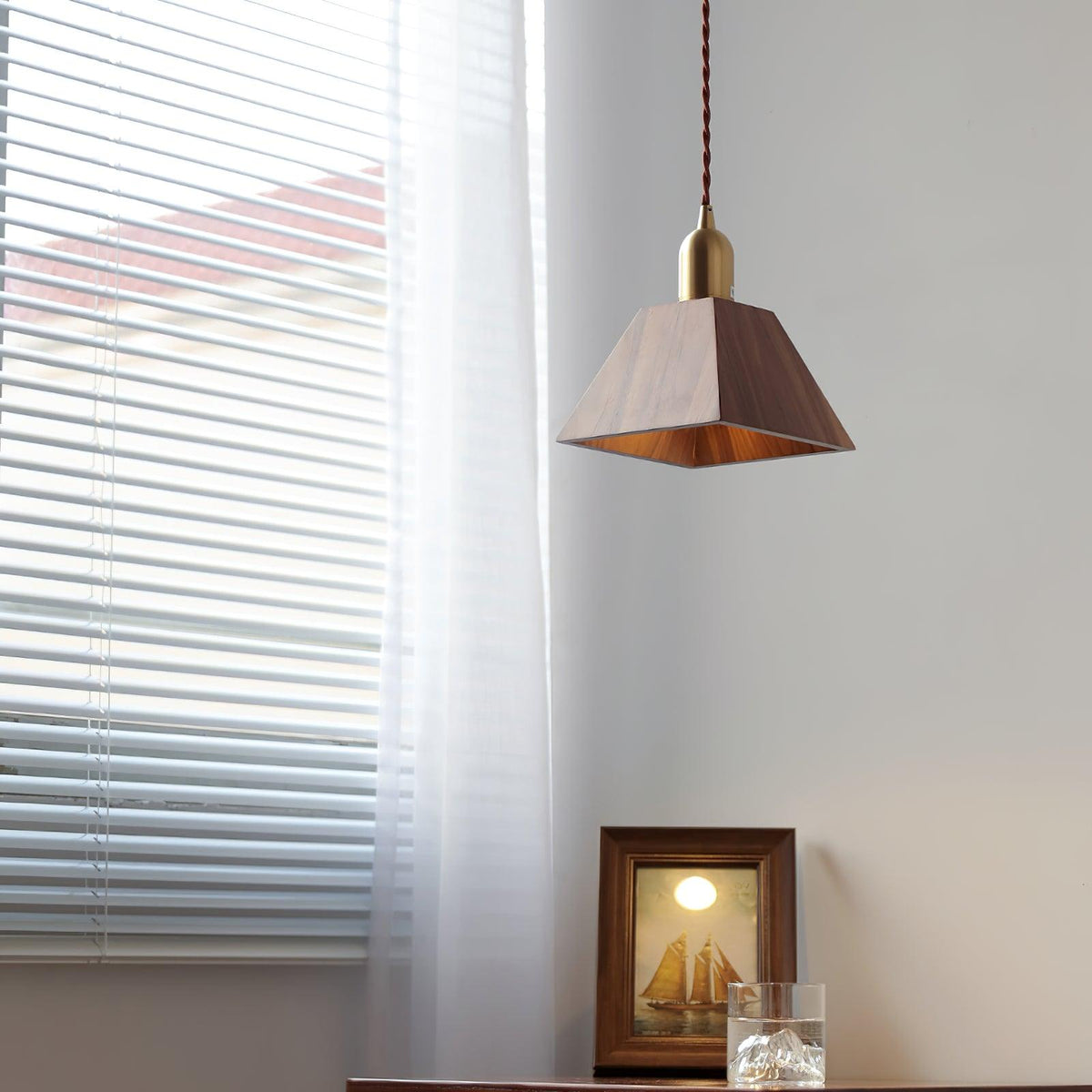Sylinenne hanglamp van walnoothout en messing, modern voor de woonkamer