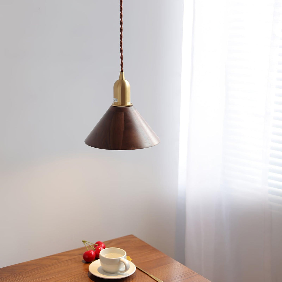 Sylinenne hanglamp van walnoothout en messing, modern voor de woonkamer