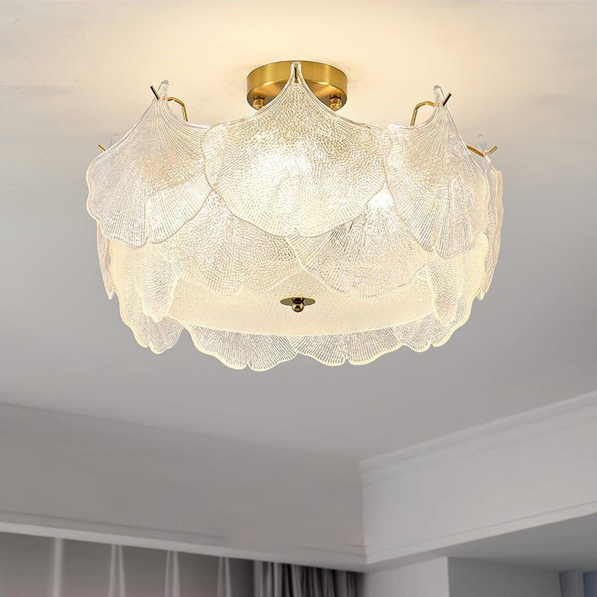 Quineth plafondlamp met cluster van maple-bladeren in glas