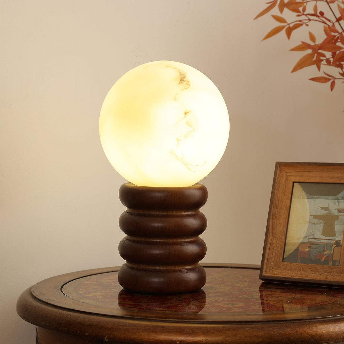 Novar Houten eigentijdse tafellamp in Contemporaine Stijl