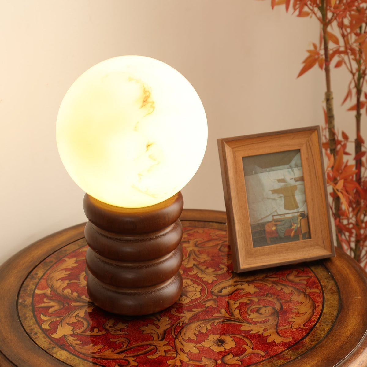 Novar Houten eigentijdse tafellamp in Contemporaine Stijl