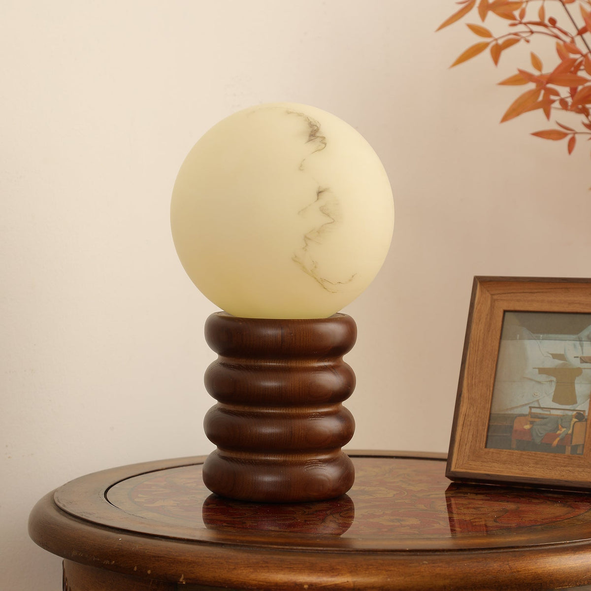 Novar Houten eigentijdse tafellamp in Contemporaine Stijl