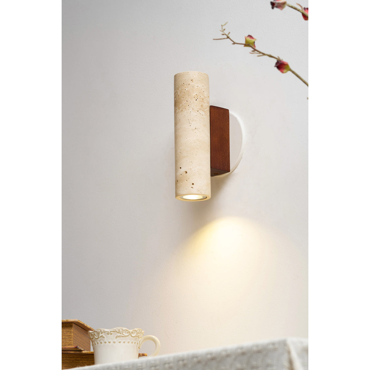 Norenina travertin wandlamp