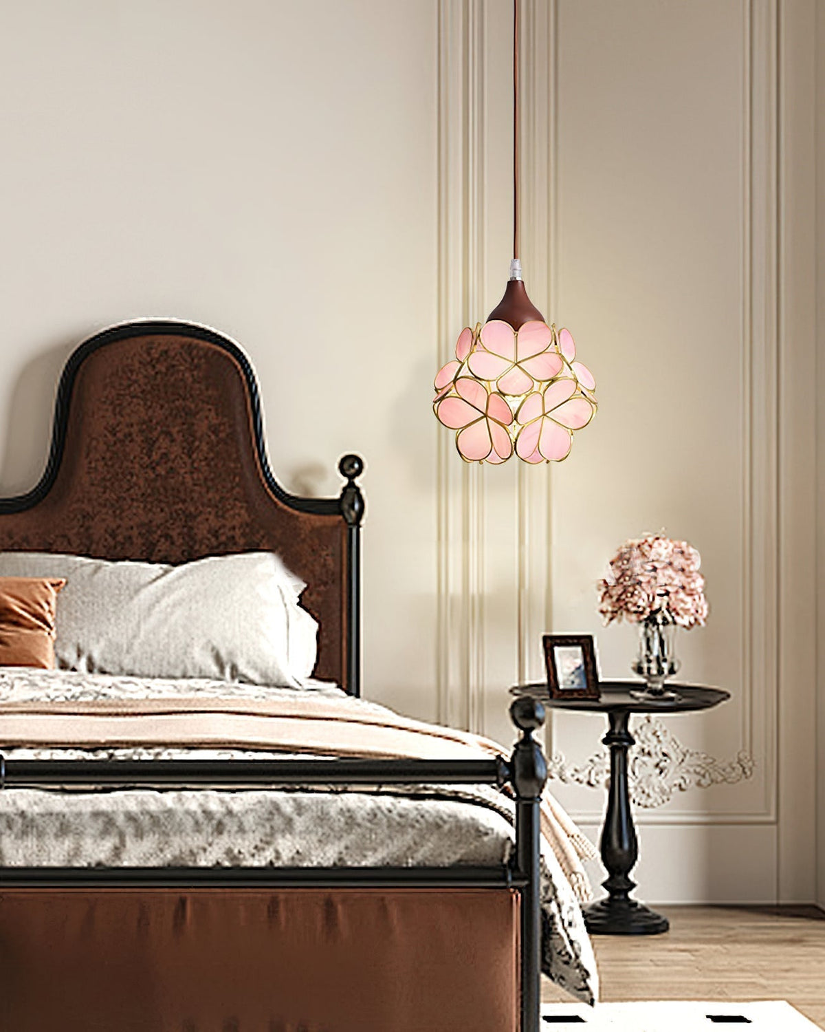 Velina hanglamp met roze bloemblaadjes