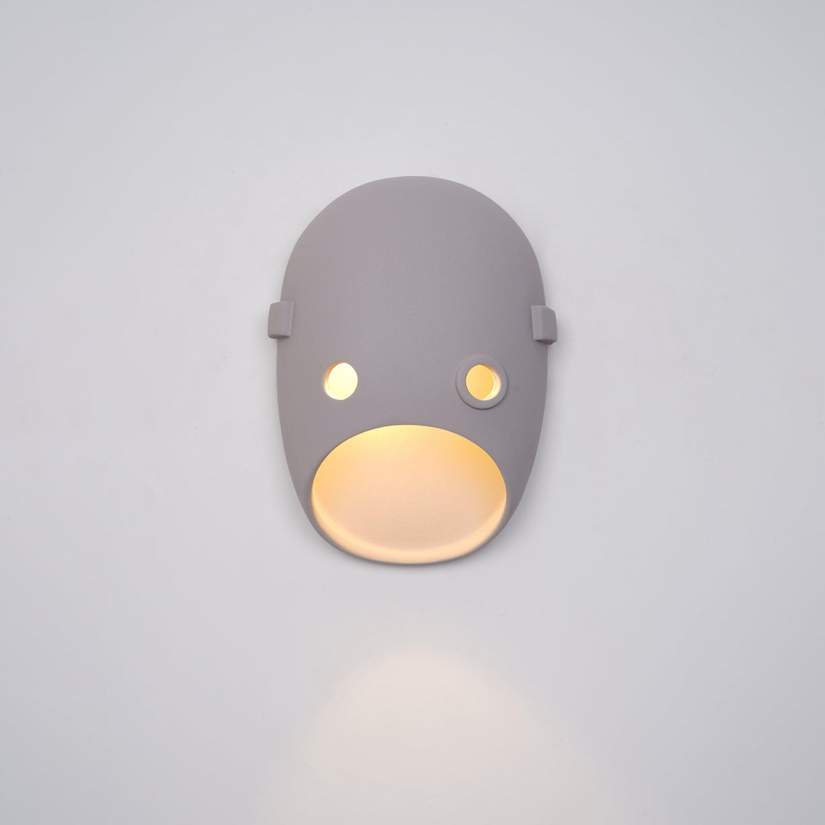 Mask wandlamp van hars