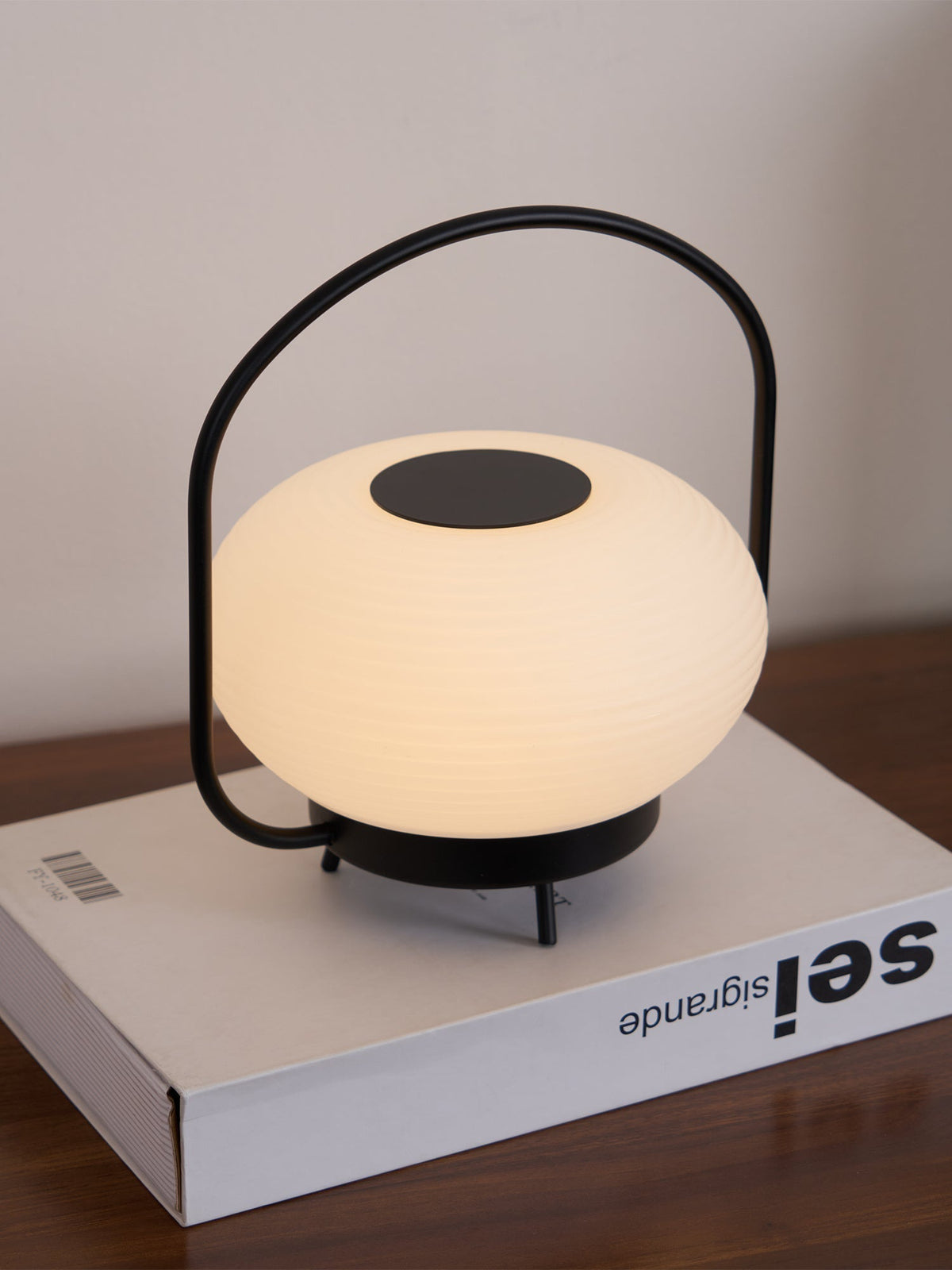Saelan minimalistisch tafellamp