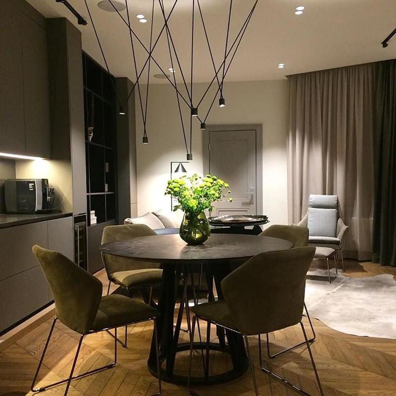 Miriira hanglamp collectie met slanke kabels