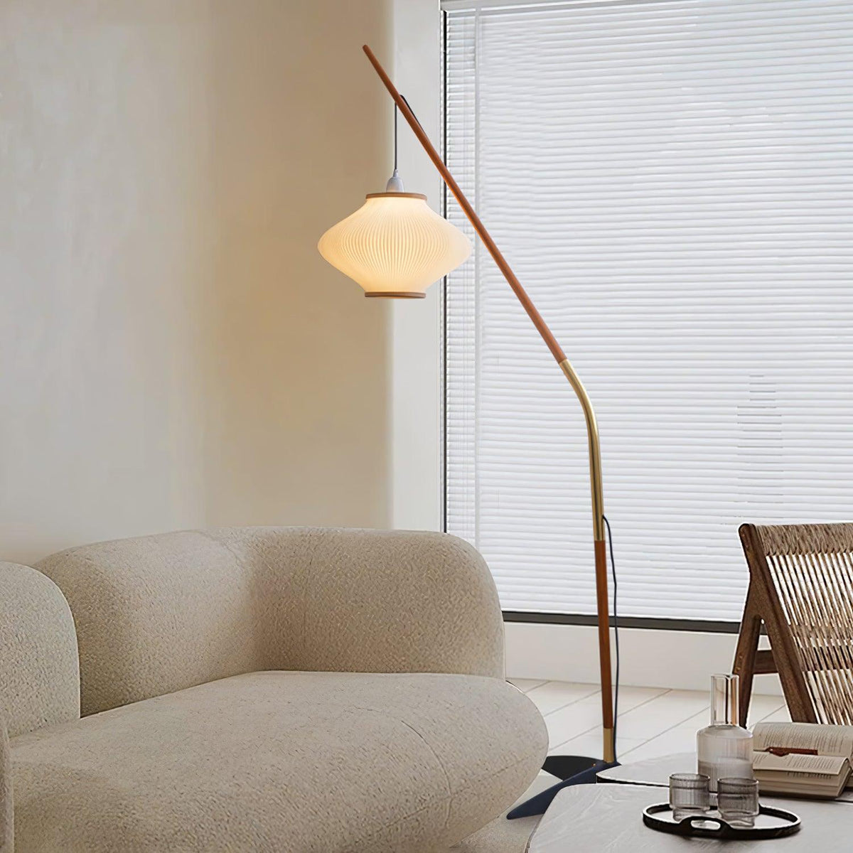 Ervenil Mid Century vloerlamp van glas van en Esenhout