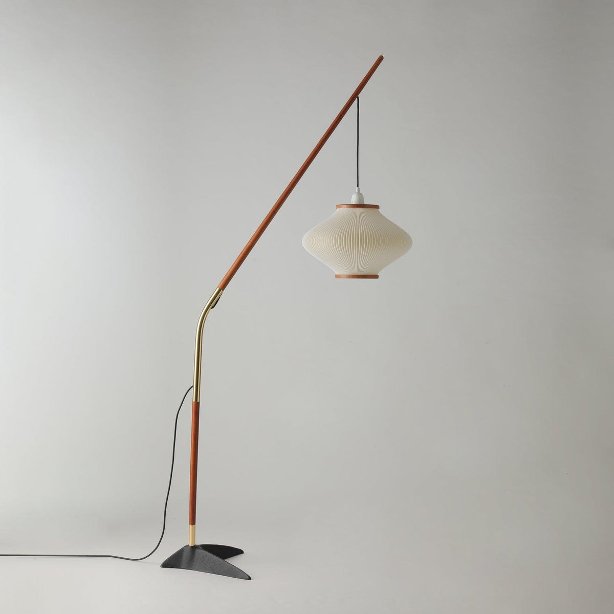 Ervenil Mid Century vloerlamp van glas van en Esenhout