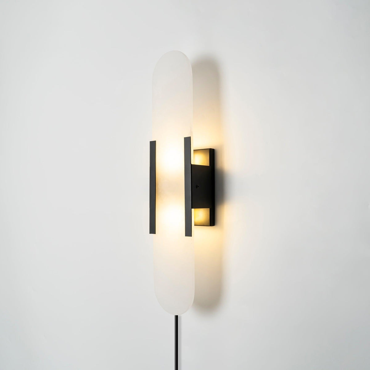 Bano Oblong albasten wandlamp met stekker