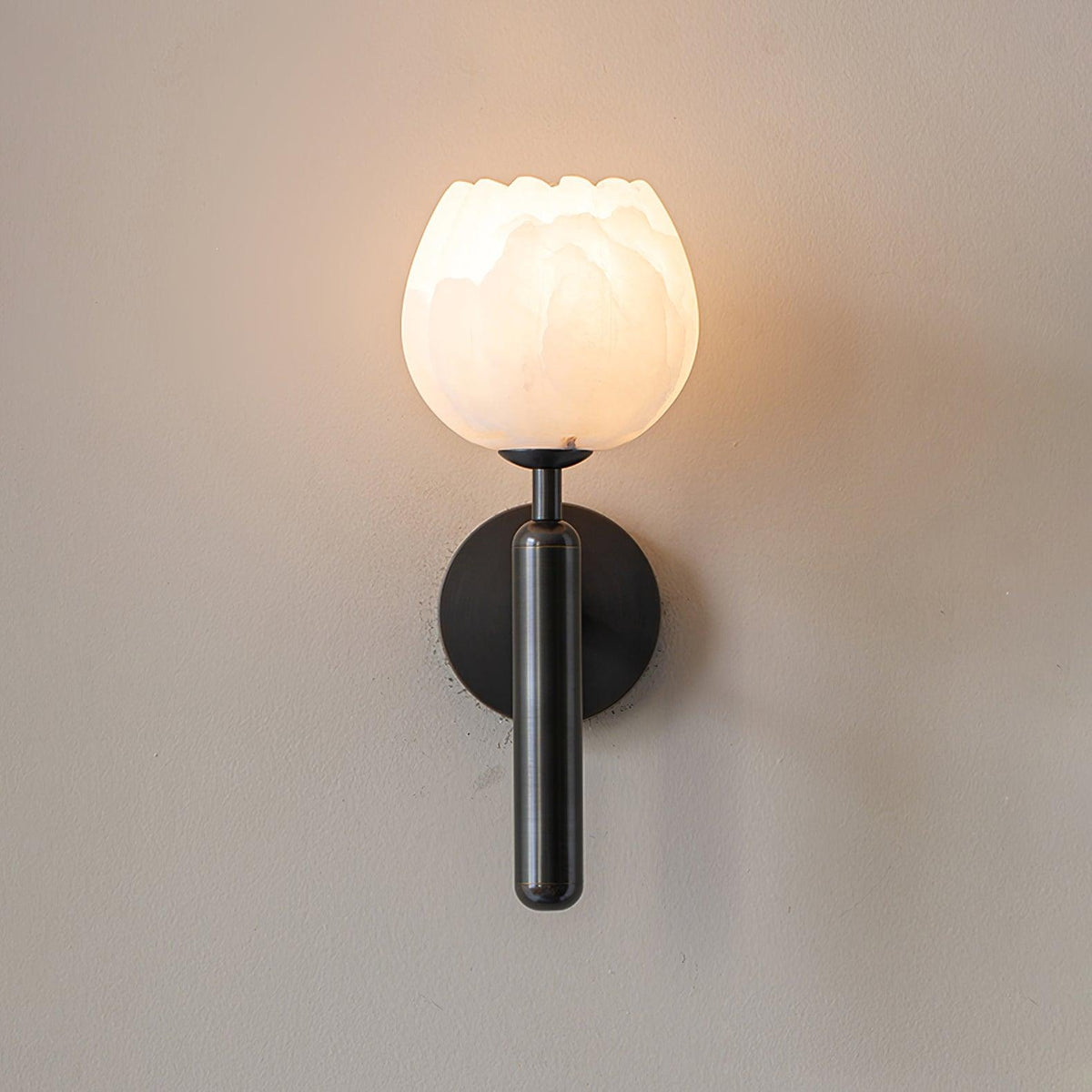Nivarina Floral albasten wandlamp van messing