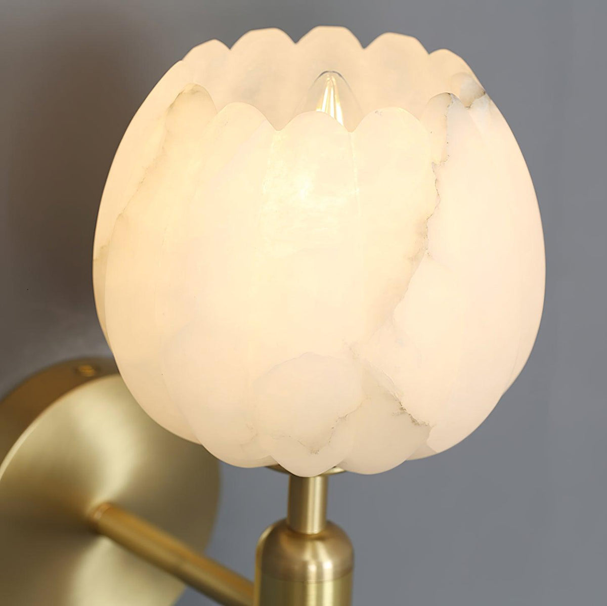 Ysoline wandlamp met stekker in albast