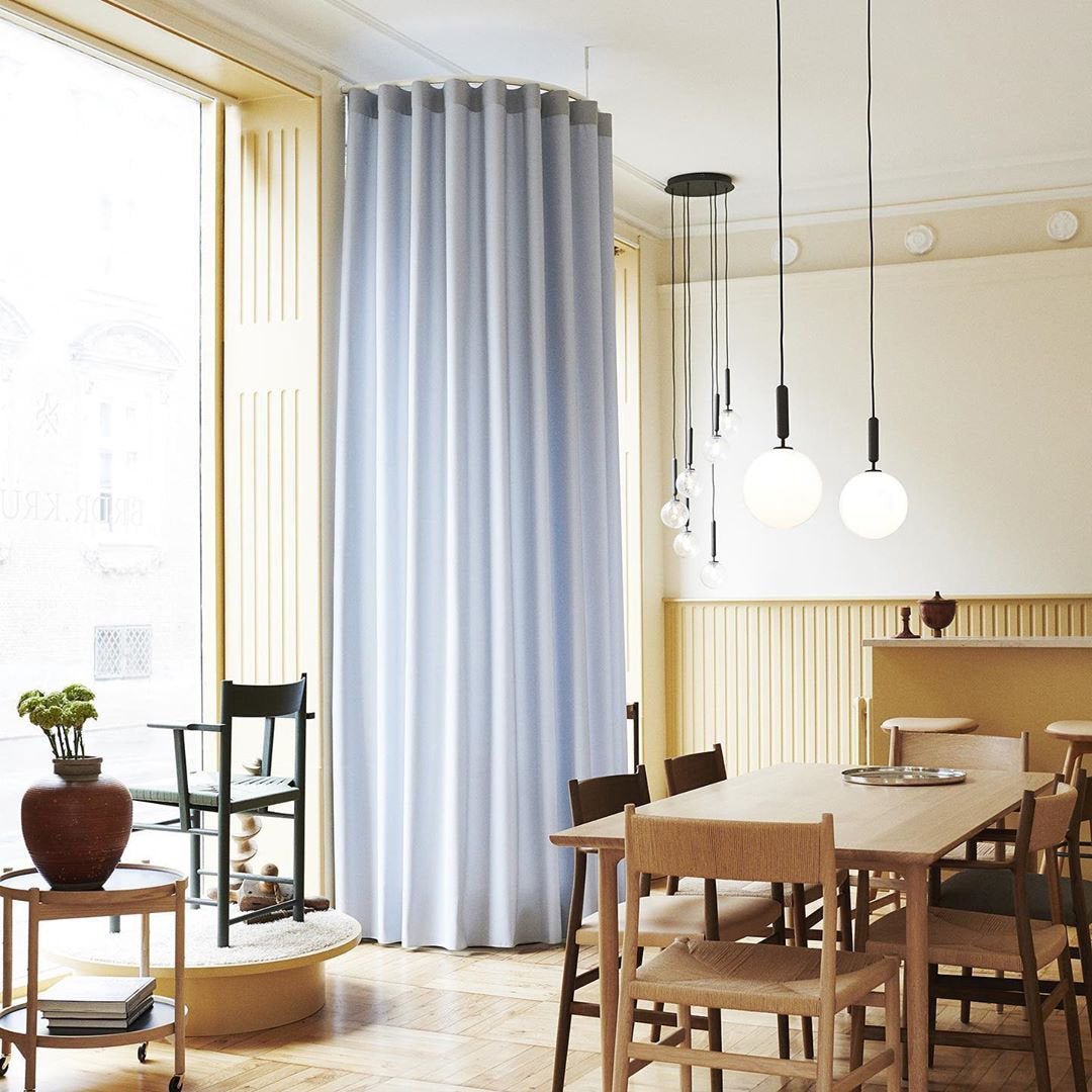 Azorila Moderne Minimalistische hanglamp van messing met glas