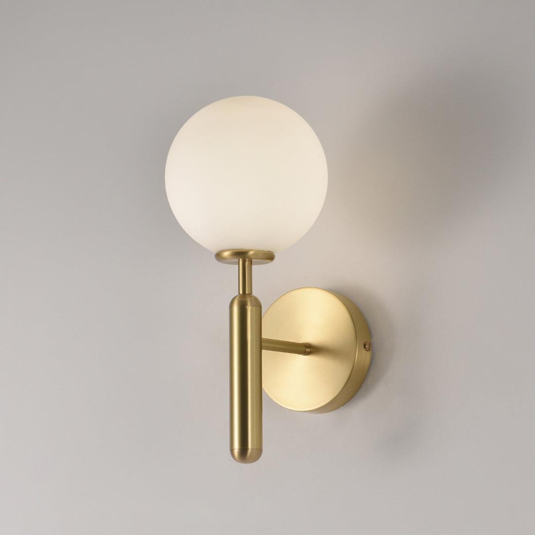 Ilirila Moderne minimalistische wandlamp van messing met glas