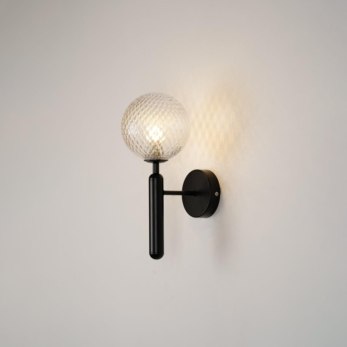 Ilirila Moderne minimalistische wandlamp van messing met glas