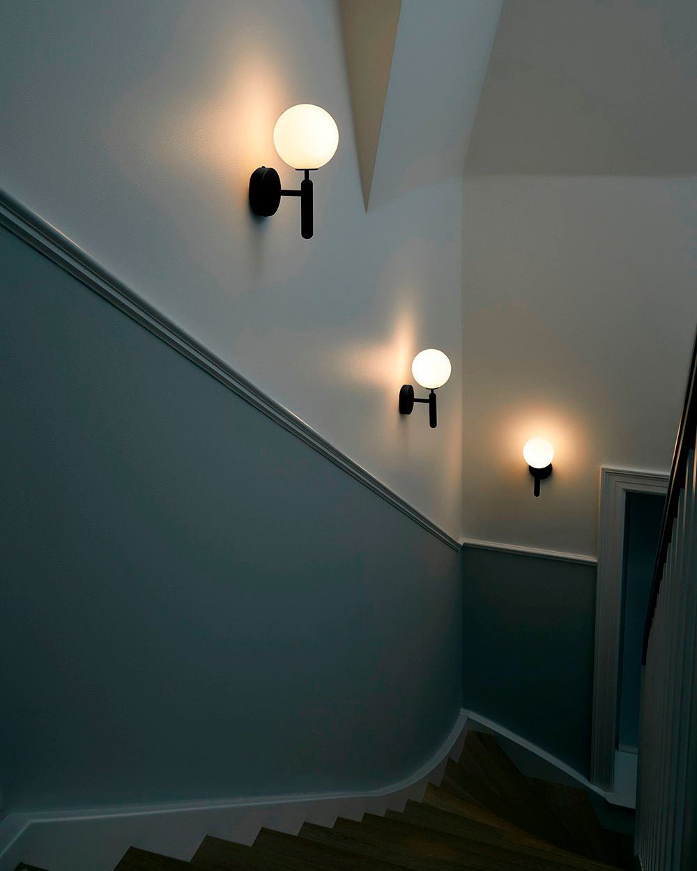 Ilirila Moderne minimalistische wandlamp van messing met glas