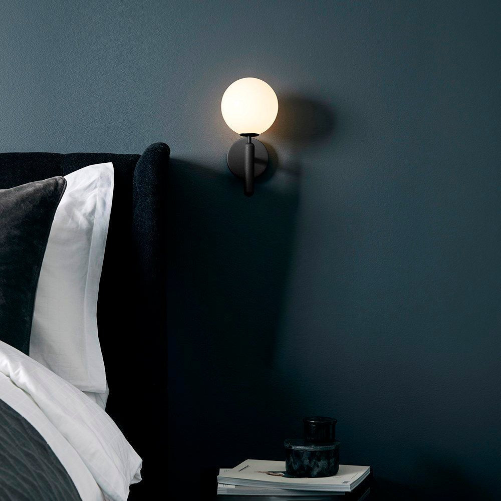 Ilirila Moderne minimalistische wandlamp van messing met glas