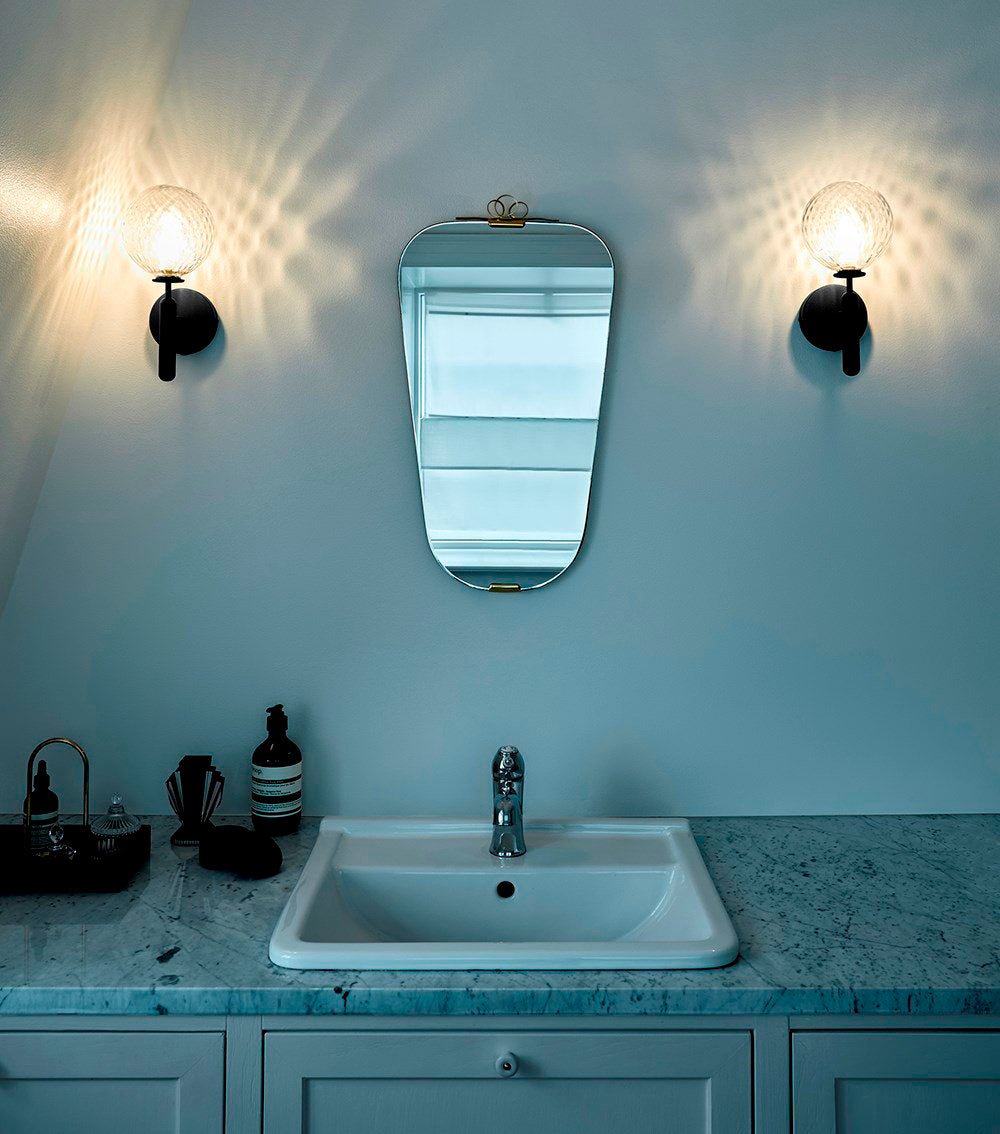 Ilirila Moderne minimalistische wandlamp van messing met glas