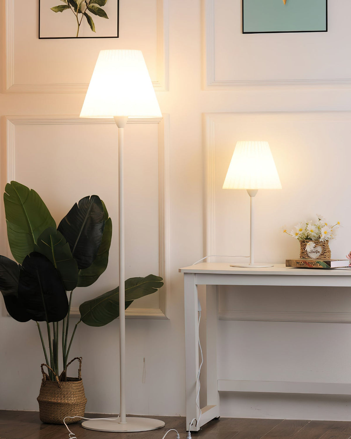 Pleaty vloerlamp