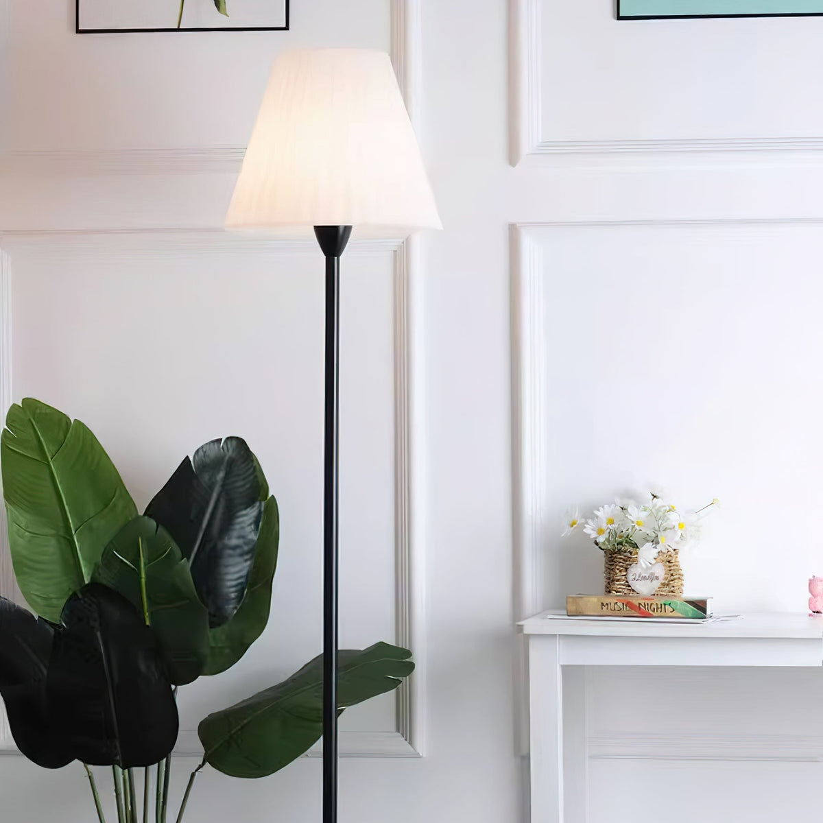 Pleaty vloerlamp