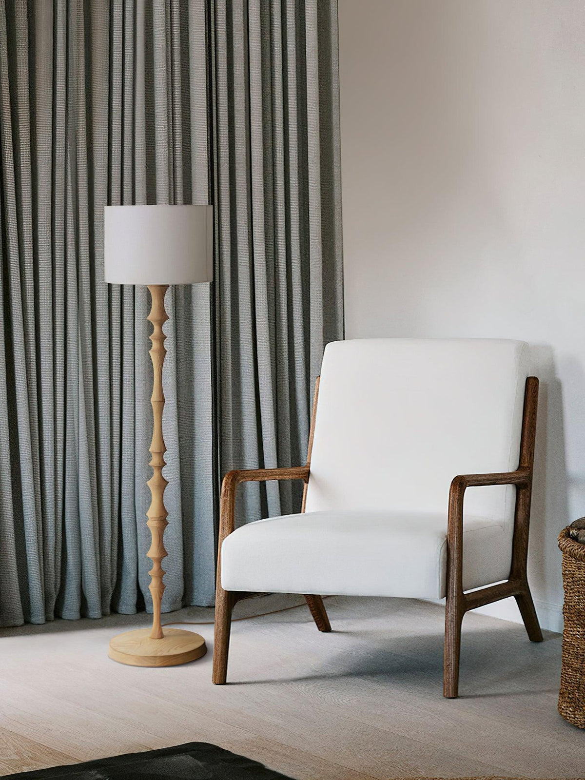 Vilten elegante vloerlamp van walnoot