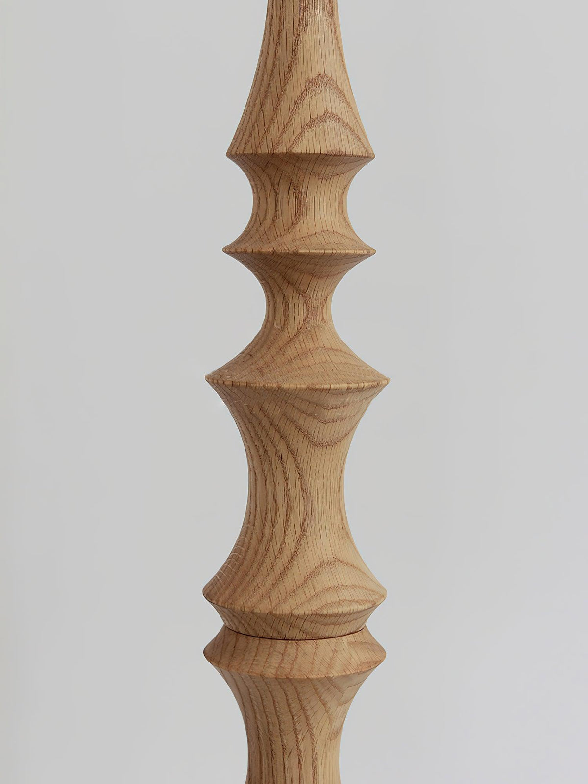Vilten elegante vloerlamp van walnoot