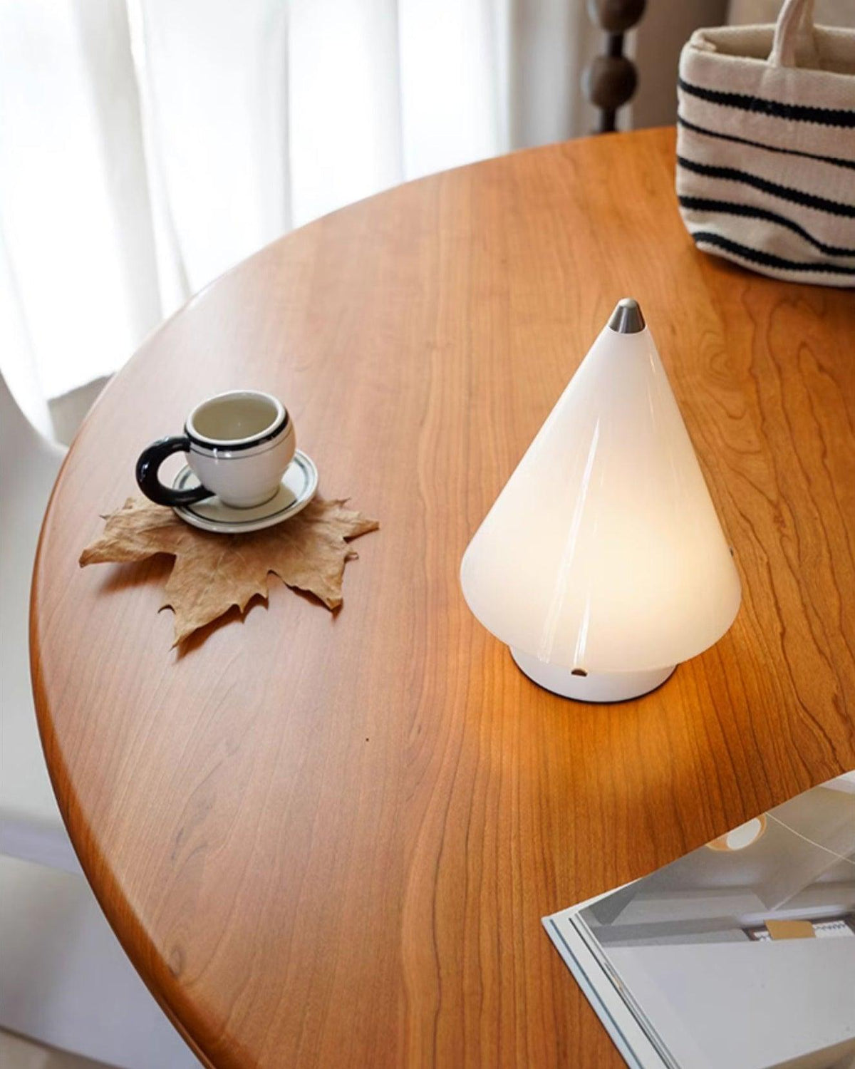 Lrtvin minimalistische tafellamp van glas