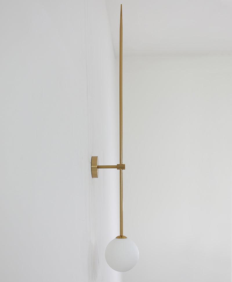 Veluelle Moderne minimalistische wandlamp met mobiele glaskogel