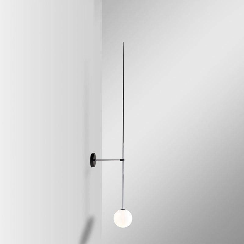 Veluelle Moderne minimalistische wandlamp met mobiele glaskogel