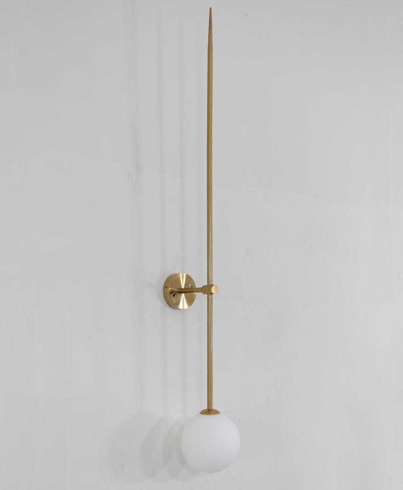 Veluelle Moderne minimalistische wandlamp met mobiele glaskogel