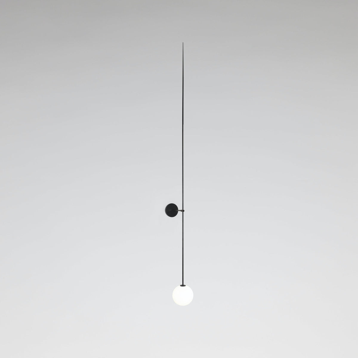 Veluelle Moderne minimalistische wandlamp met mobiele glaskogel