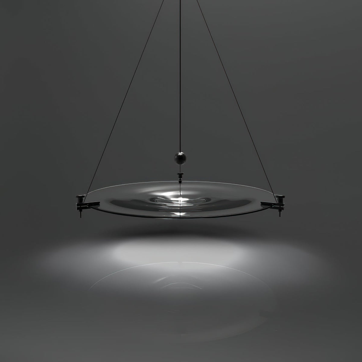 Aurivine hanglamp van messing met minimalistisch ontwerp