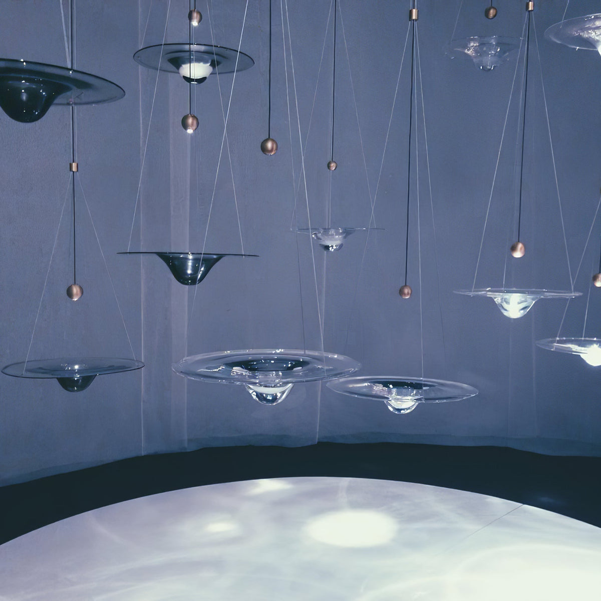 Aurivine hanglamp van messing met minimalistisch ontwerp