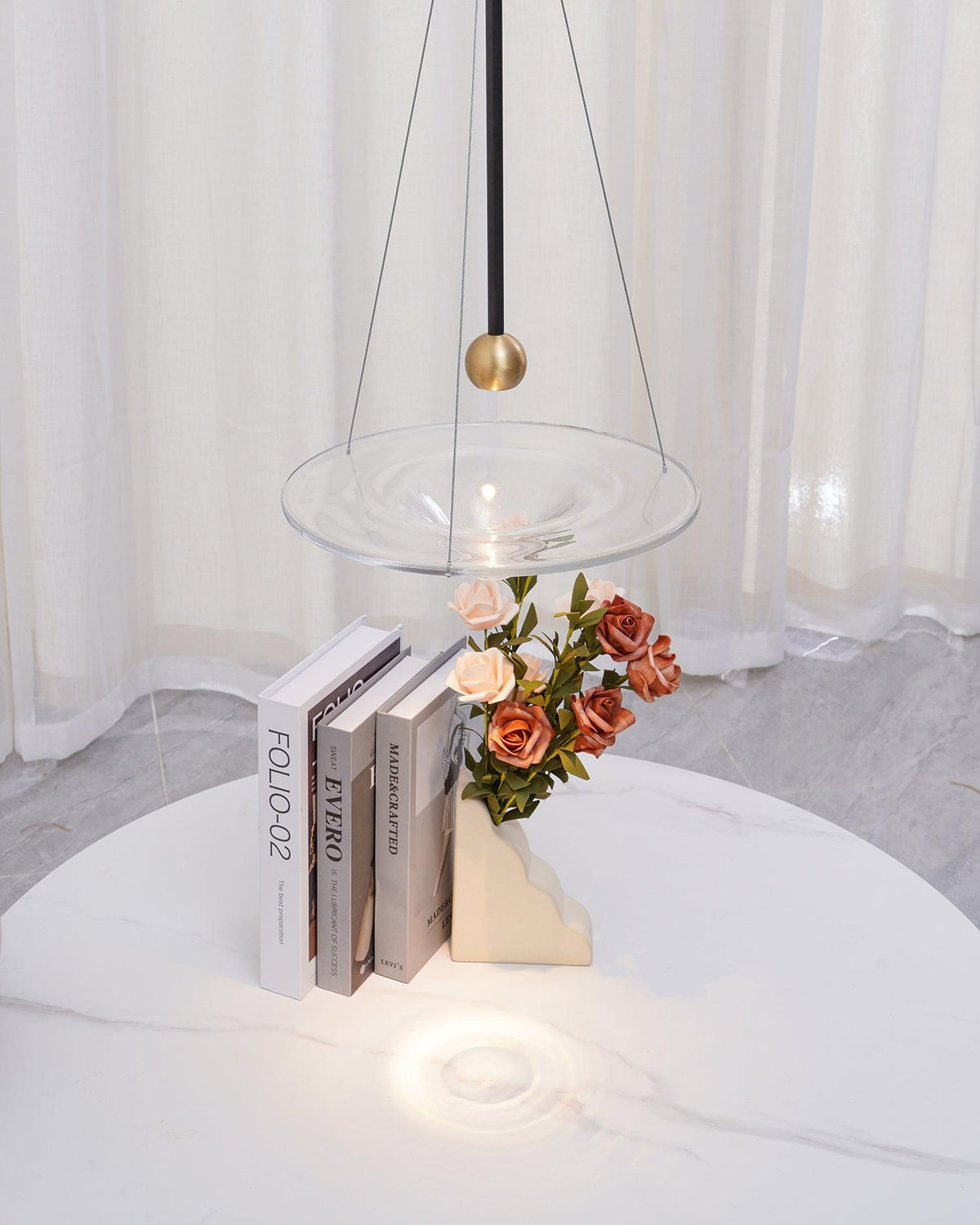 Aurivine hanglamp van messing met minimalistisch ontwerp