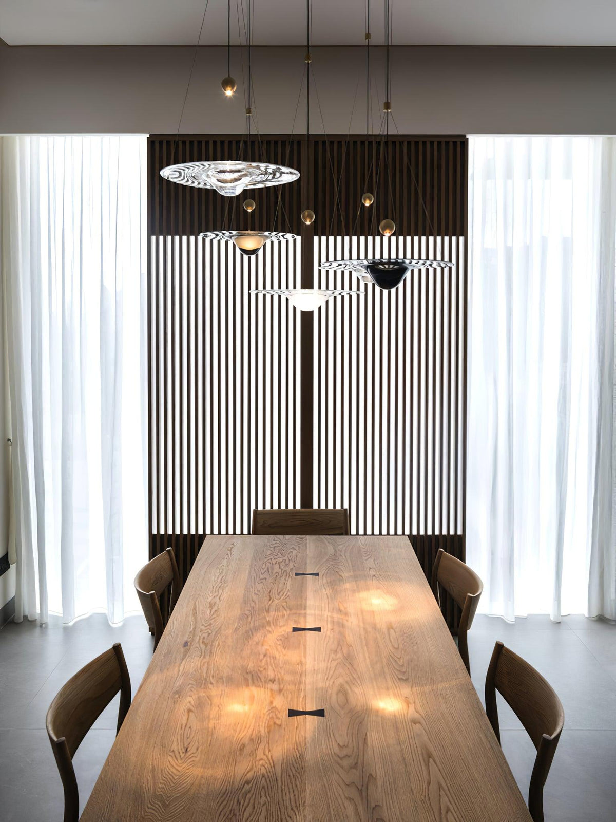 Aurivine hanglamp van messing met minimalistisch ontwerp