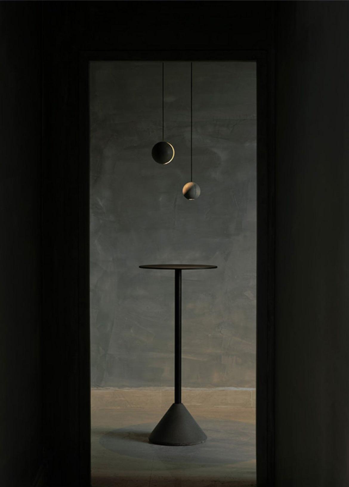 Umi hanglamp van beton met bolvormige maan Minimalistisch