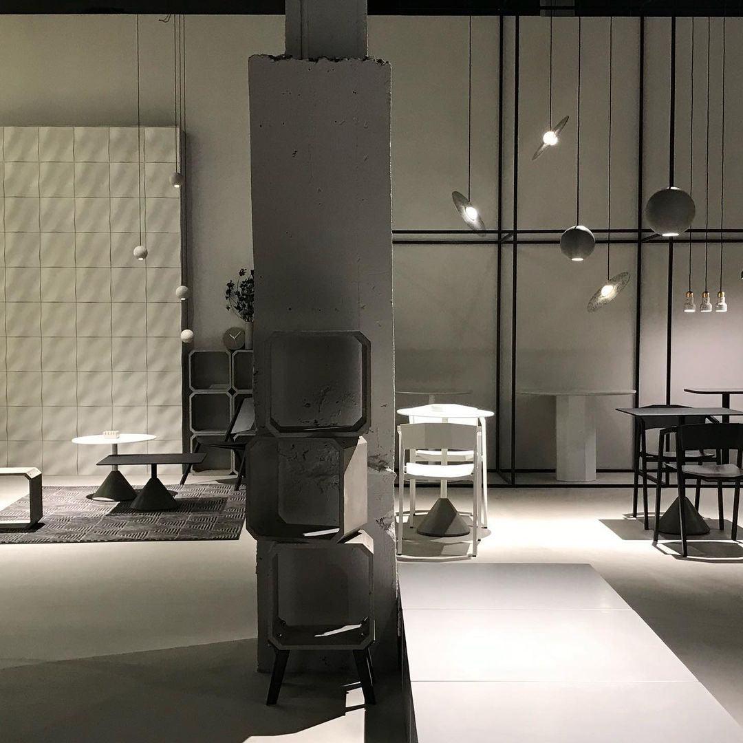 Umi hanglamp van beton met bolvormige maan Minimalistisch